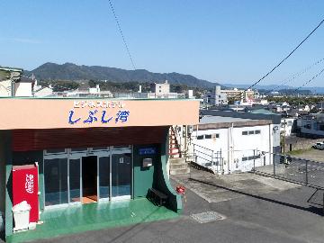 【素泊り】無料駐車場あっど。ちぃ～と泊まっていかんね◎お仕事関係の方大歓迎◎