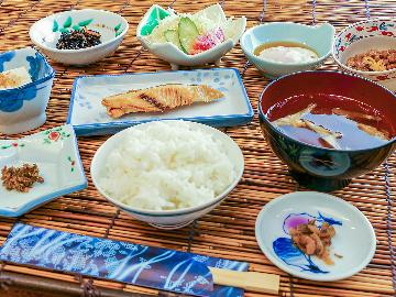 【朝食付・部屋食】夕食はお好きなお店で♪チェックイン19時までＯＫ≪貸切温泉・わんちゃん無料≫