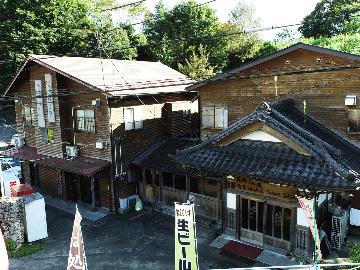 月居温泉滝見の湯　白木荘