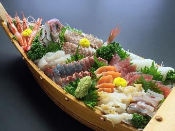 【グレードアップ】新鮮な魚介類を楽しめる♪お刺身を舟盛りで！富山湾の旬を堪能出来る1泊2食