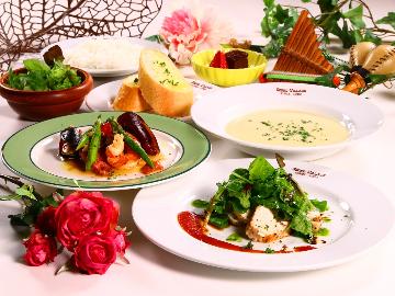 ◆夕食付-レストラン-◆ 木のぬくもりに包まれたレストランで寛ぎのディナータイムを