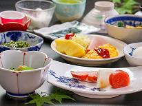 【朝食付】小岩井牛乳が朝から飲めちゃう♪日替わり朝食で1日のスタートを元気に！