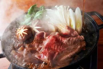 【冬の味覚｜すき焼き鍋プラン】地元食材の旨みを熱々鍋で！源泉温泉と共に愉しむ至福の時間(1泊2食)