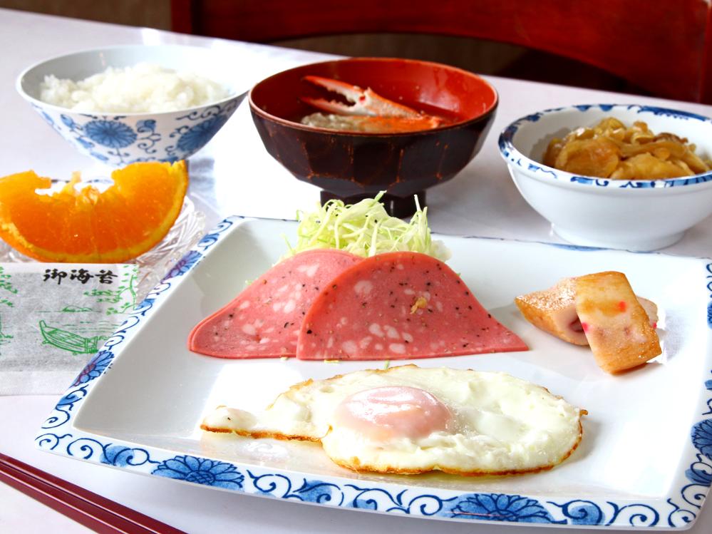 朝食付◆ テニスコートorグラウンドの利用もOK！山中湖で汗を流そうよ♪