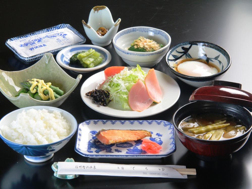 【一泊朝食】 野沢温泉ならではの和朝食を食べて元気に出発！朝食付きプラン☆