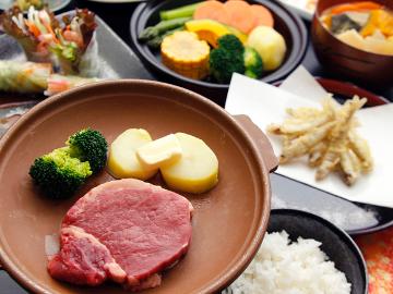 【１泊夕食付】夜だけ贅沢♪牛ステーキ付きほっこり家庭料理☆彡