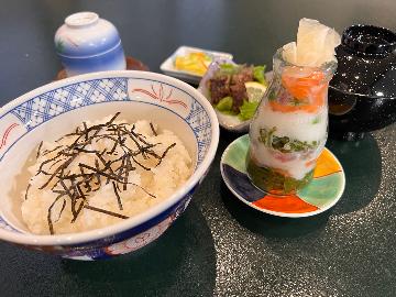 湯らっくすオリジナル！三陸のおいしいが詰まった海鮮≪瓶丼定食≫と温浴でリラックス！