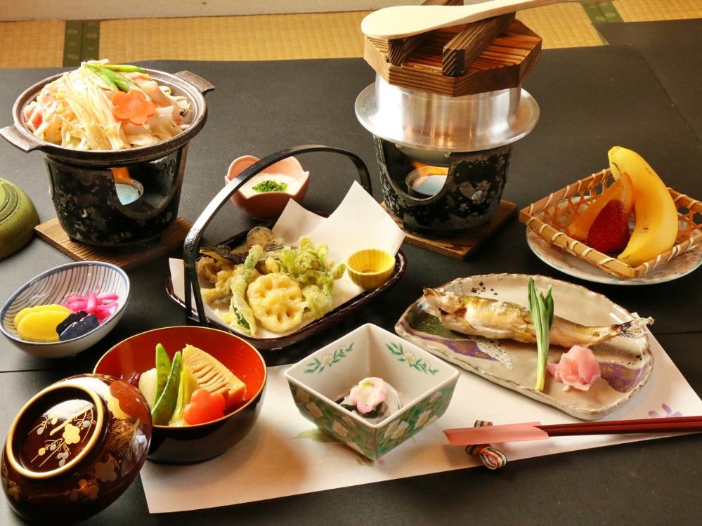 【スタンダード】上州もち豚の焼き肉と田舎料理でおもてなし＆尾瀬戸倉温泉　源泉かけ流し100％♪1泊2食付