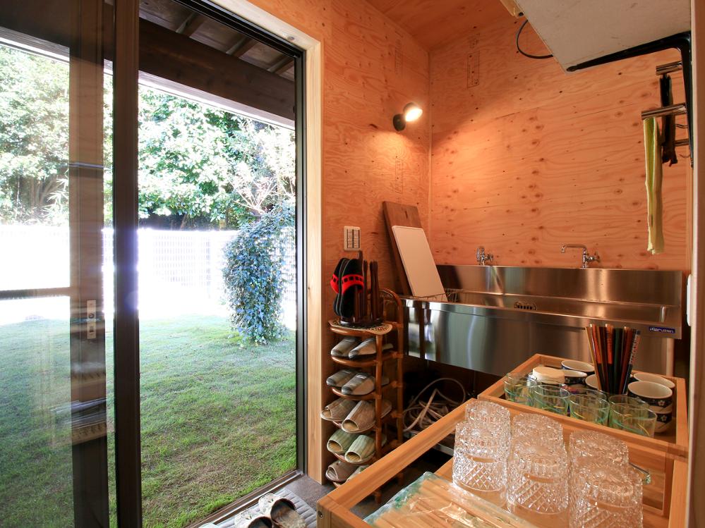【ペット不可】食材持ち込み自由！【BBQ道具のみ貸出あり★】屋根付き専用BBQスペースで安心♪