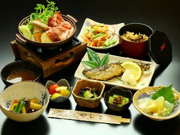 【いのぶた陶板焼き  1泊2食付】グレードアップ★肉の旨味堪能！猪豚陶板焼き×地のもの手作り料理♪