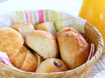 《富士河口湖冬花火》会場まで送迎特典付★焼き立てパンが自慢!朝食付プラン