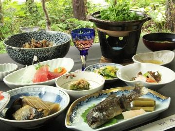 ★　歴史ある建物で四季を感じる戸隠旅　【1泊2食付】