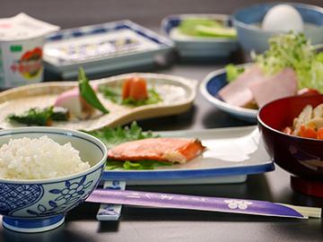 【朝食付き】茨城県産コシヒカリ使用！日替わり朝食で元気な1日を♪