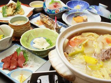 【湯西川の味覚】名物『鹿鍋』を堪能！自然の恵みと天然温泉を満喫♪＜24時間温泉入浴OK＞