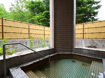 【素泊まり】寝具のセットはセルフ＆アーリーチェックアウトのため2,500円でご案内☆［シェアルーム］