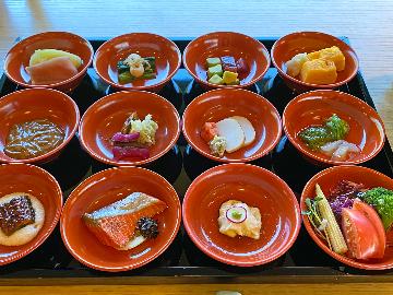 【会津の郷土料理】素材を活かした優しい味わいの郷土料理と源泉かけ流し温泉を楽しむ♪《1泊2食》