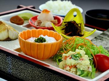 【1泊朝食付】爽やかな朝の優しい和朝食で軽井沢を満喫★浅間山を望む天然温泉で朝風呂で癒しの時を♪