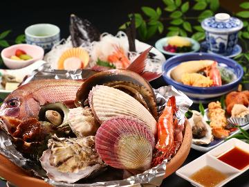 【宝楽焼き】季節の魚介を宝楽鍋にとじこめました！たれ　または　塩で＝特典：駐車場無料＝[1泊2食付]